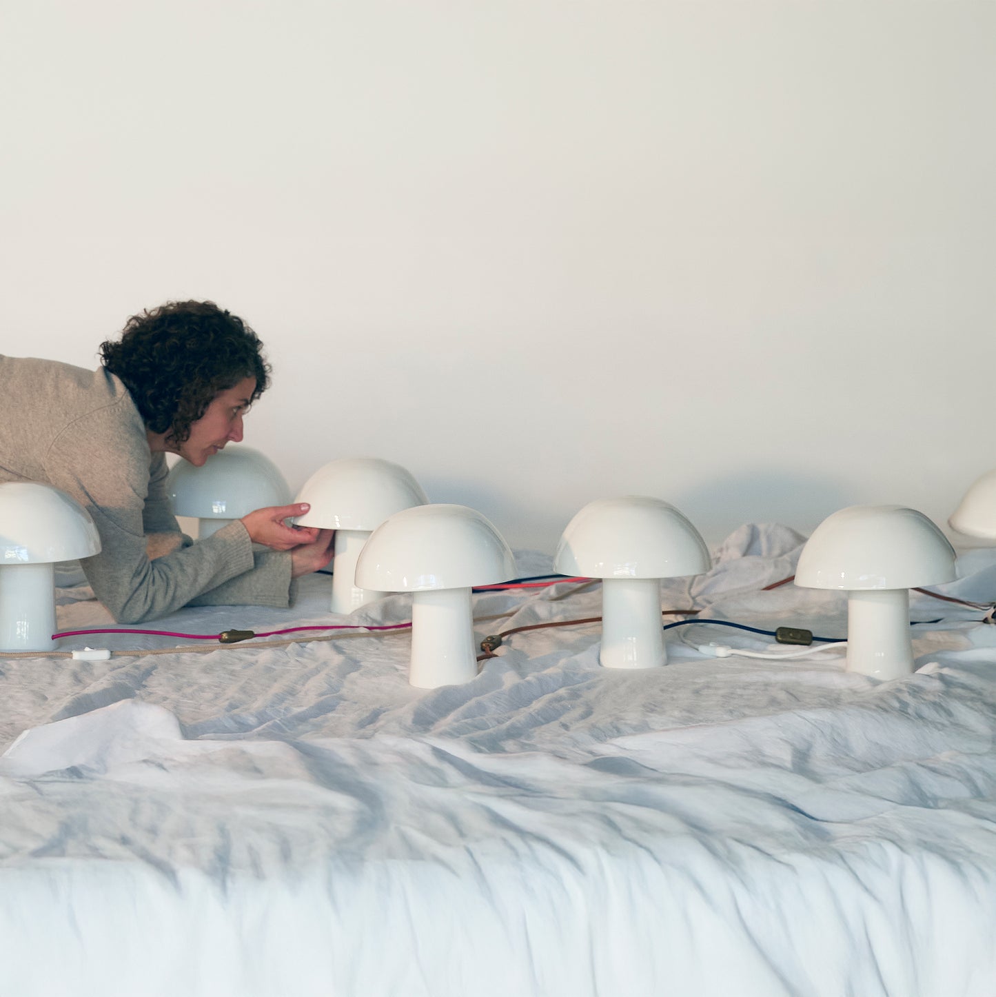 Spora Serie Blanca cable blanco