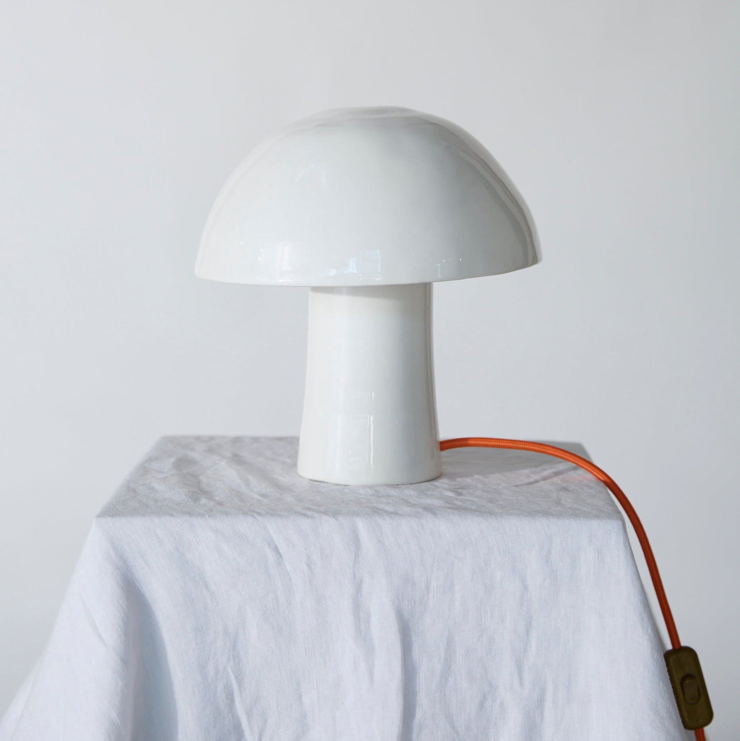 Spora Serie Blanca cable naranja